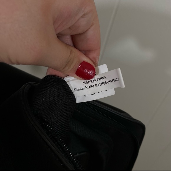 Mossimo Faux Leather Shoulder Bag Zip Black - Picture 11 of 12